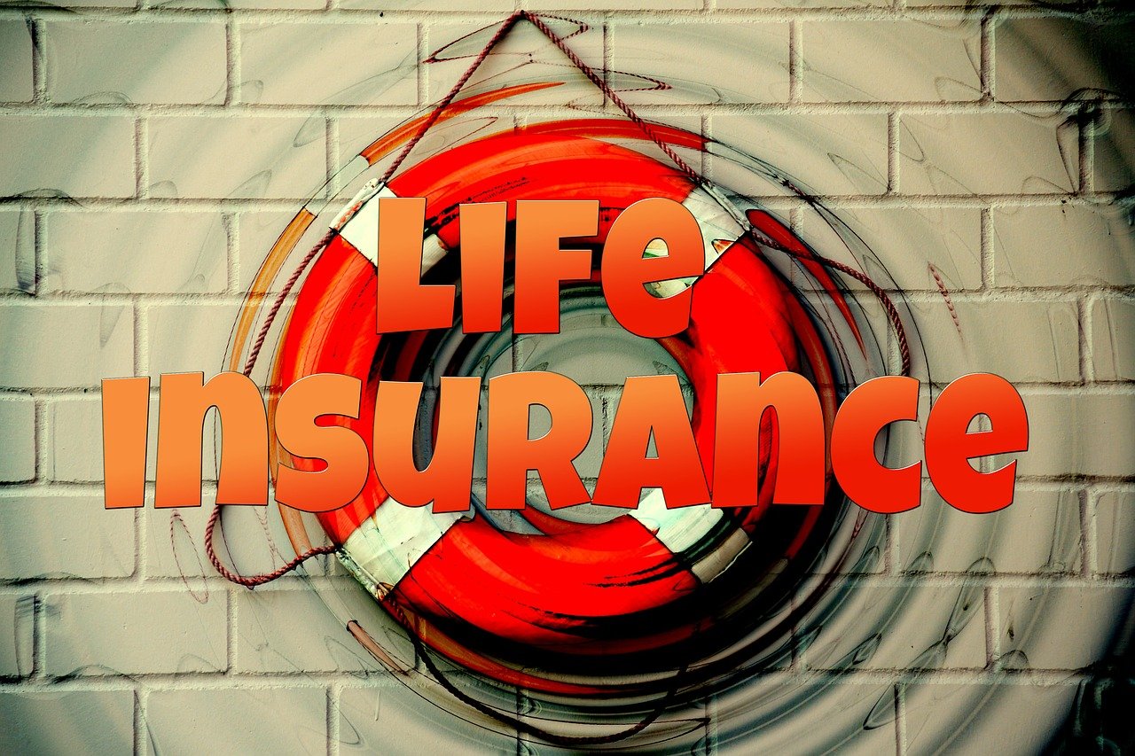 assurez vos voyages avec notre couverture d'assurance voyage complète, protégeant vos déplacements contre les imprévus et vous offrant tranquillité d'esprit partout dans le monde.